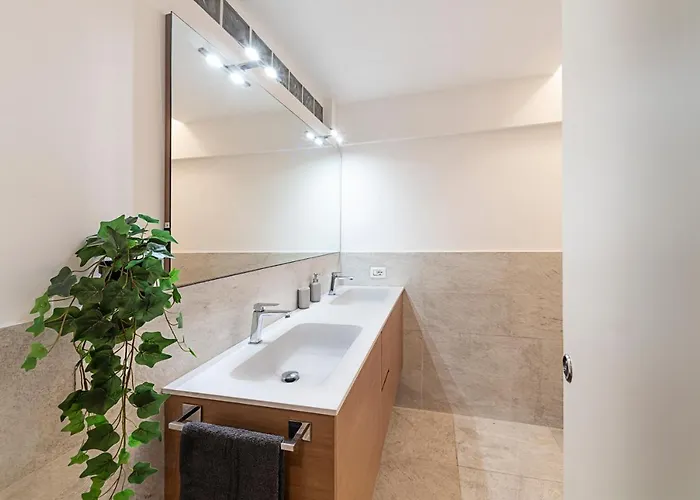 Deluxe 120 Mq , 4 Minuti A Piedi Dai Navigli Daire Milano